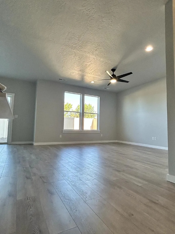 Building Photo - 4932 S Amorita Ave