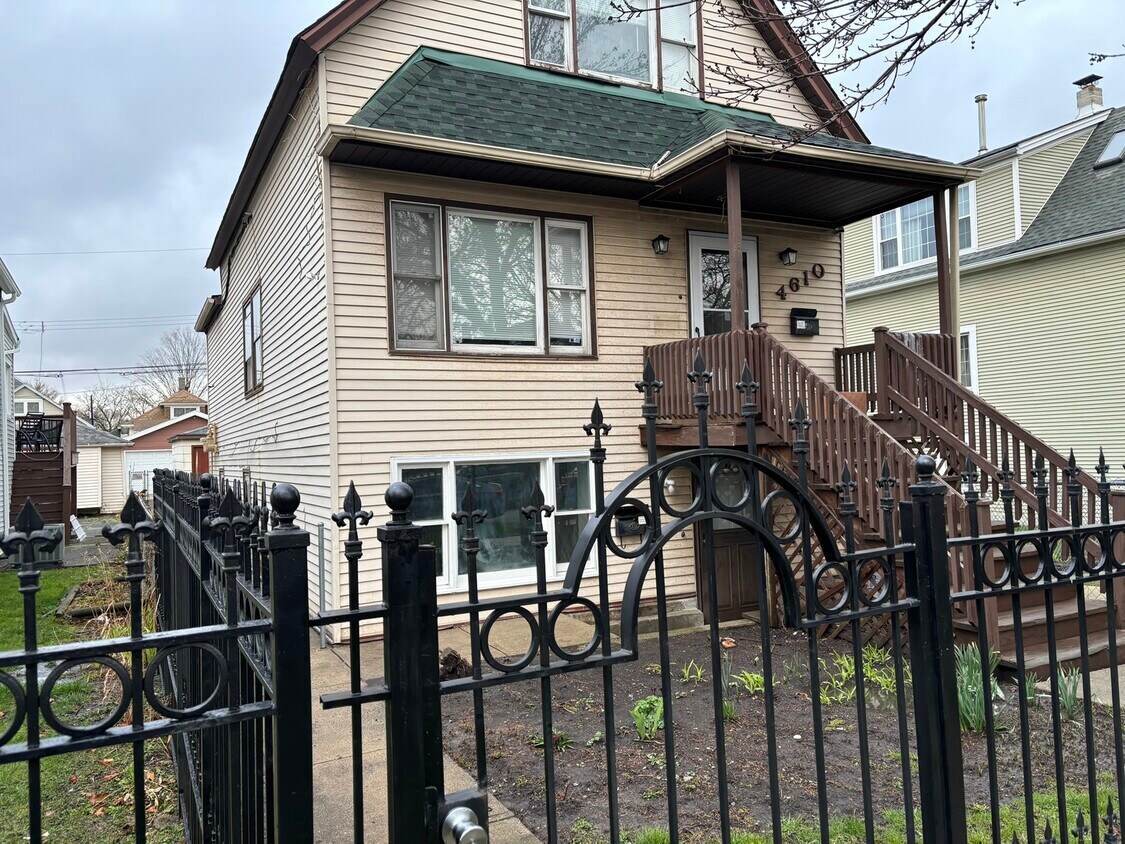 4610 N Karlov Ave, Chicago, IL 60630 House Rental in Chicago, IL