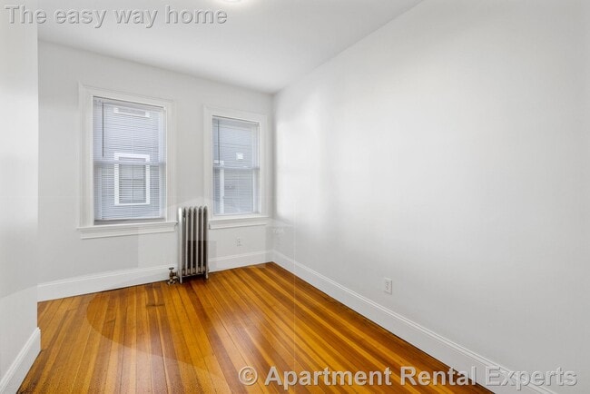 Foto del edificio - 122 Columbia St