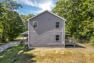 Building Photo - 114 Cove Rd