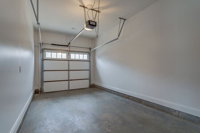 Foto del edificio - 2 Bedroom 1 car garage