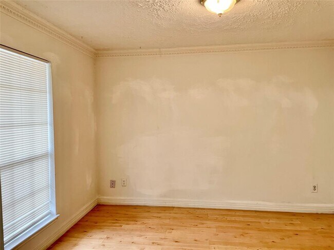 Building Photo - 7006 Foxhurst Ln