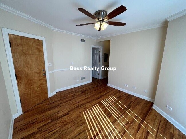 Building Photo - 4600 N Monticello Ave