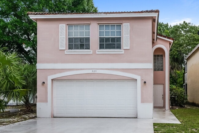 Building Photo - 4124 Pine Hollow Cir