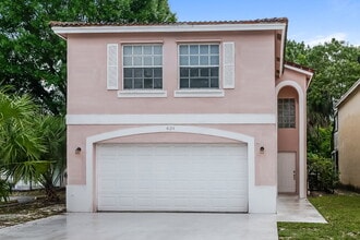 Building Photo - 4124 Pine Hollow Cir