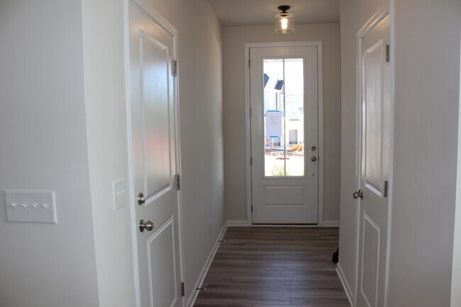 Foto del edificio - 172 Wood Orchid Ln