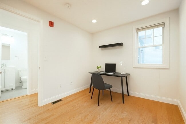 Foto del edificio - 375 Dorchester St