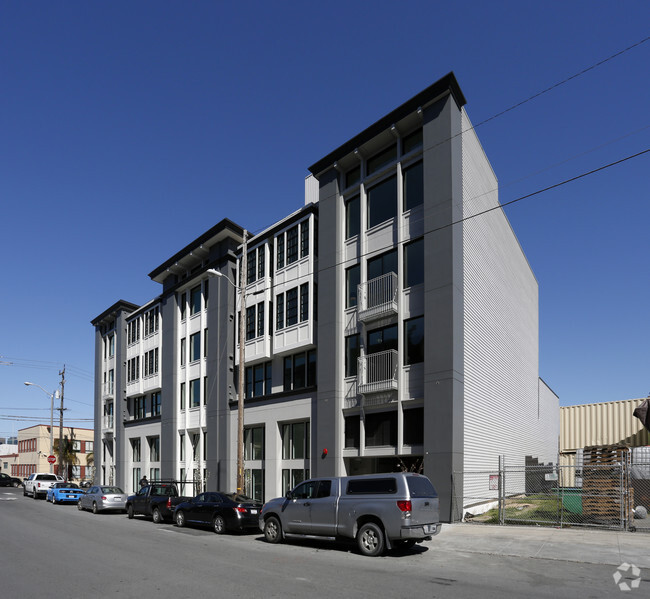 Building Photo - Onyx