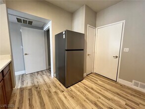 Building Photo - 6650 W Warm Springs Rd