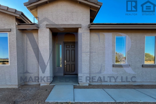 Building Photo - 3Bed/2Bath House in North Scottsdale! $399...