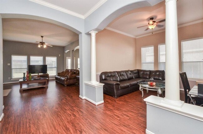 Building Photo - 4803 Bonny Loch Ln