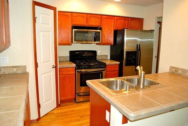 Building Photo - Lovely 3-Bedroom Home in Lake Stevens FOR ...