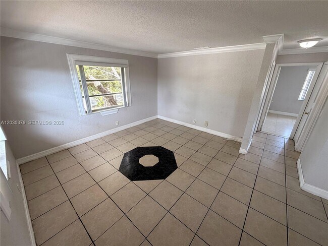 Foto del edificio - 412 Lakeside Dr