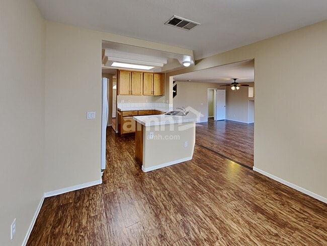 Building Photo - 10141 Flagstaff Butte Ave