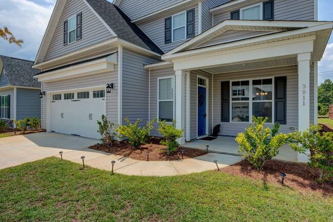 Foto del edificio - Luxurious 3 bedrooms 2.5 bath home in Nort...