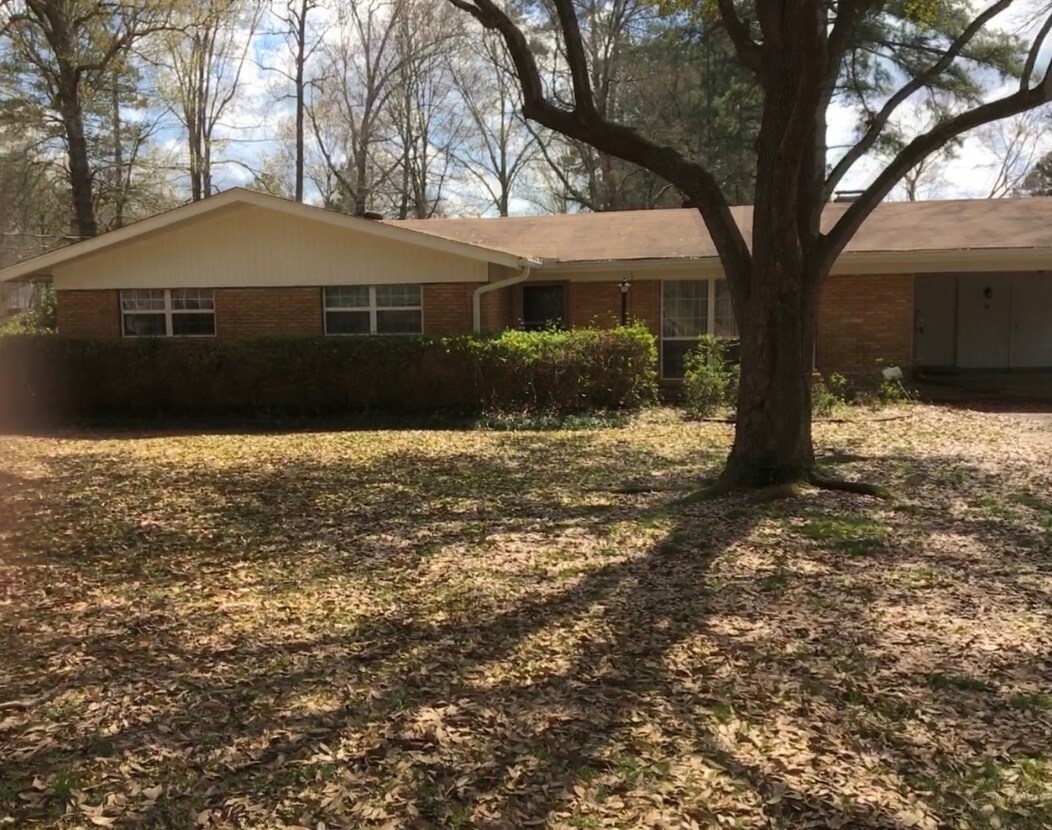 Foto principal - 400 Hundred Oaks Dr