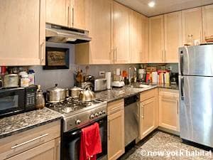 Kitchen - 454 Saint Nicholas Ave