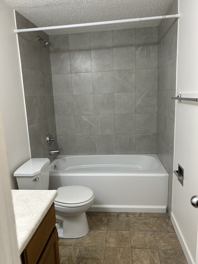 Photo du bâtiment - 727 5th Ave N