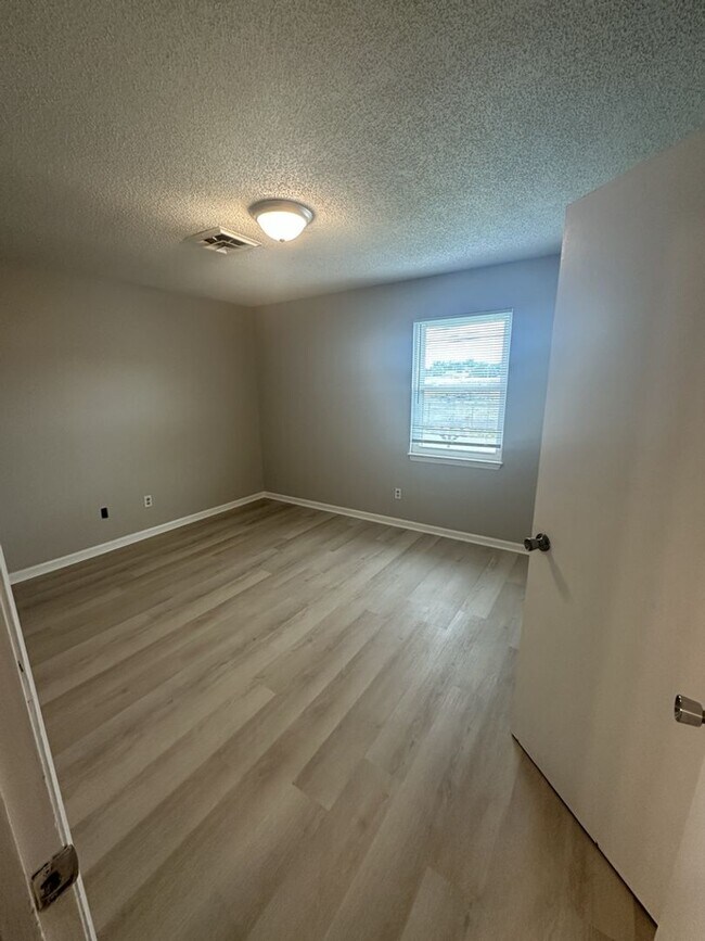 Foto del edificio - 446 9th St SE