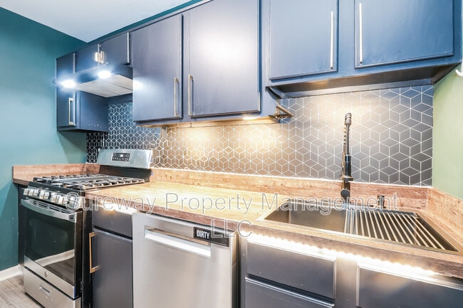 Building Photo - 94 Teal Ct