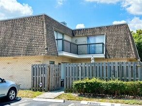 Building Photo - 8206 SW 23rd Ct