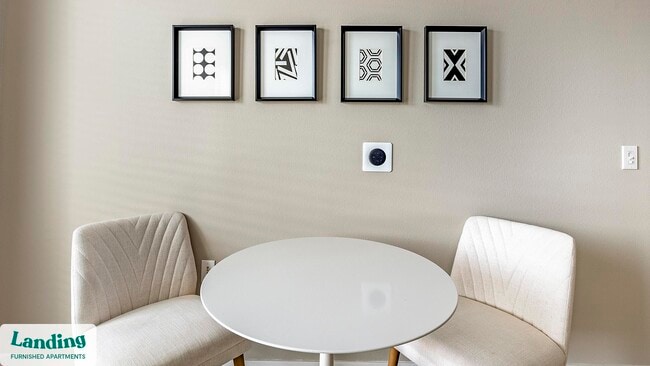 Building Photo - 402 W Lincoln St