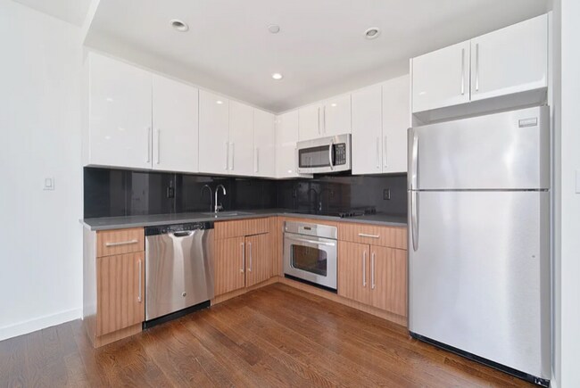 Building Photo - 1211 DeKalb Ave