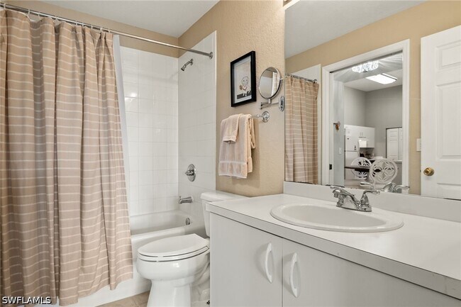 Foto del edificio - 27083 Matheson Ave