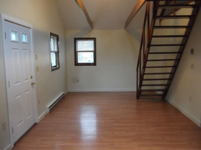 Building Photo - 76 Noyes Rd