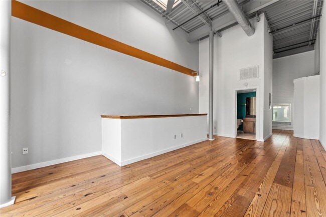 Foto del edificio - 1305 E 6th St