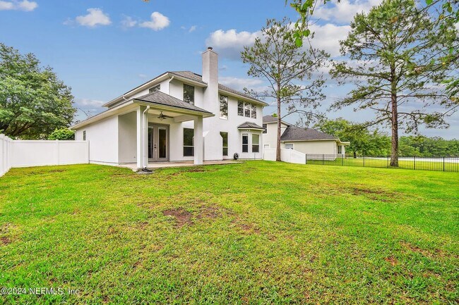 Foto del edificio - 944 Waverly Bluff Ct