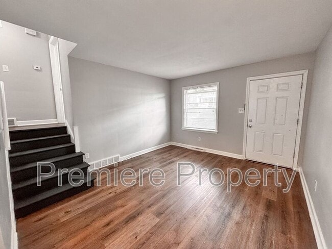 Building Photo - 1623 S Scott Ave