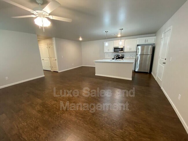 Photo - 11414 N Lincoln Blvd House