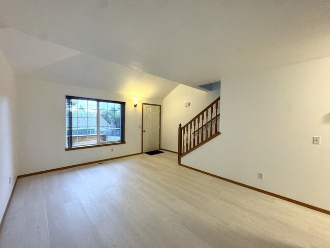 Building Photo - 4534 SW Pasadena St