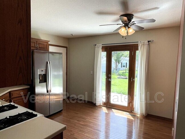 Building Photo - 15 Carraway Ct