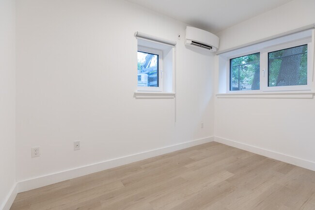 Foto del edificio - 2837 Washington St