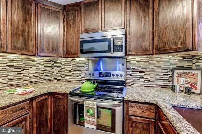 Foto del edificio - 13676 Barren Springs Ct