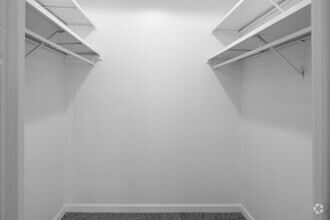 1BR, 1BA - 688SF - The Paramount