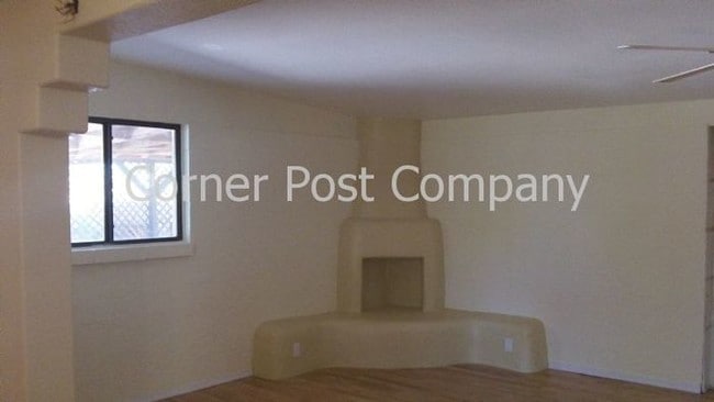 Foto del edificio - 5 Bedroom Home In The South Valley