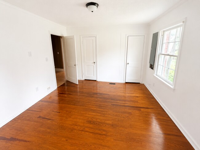 Foto del edificio - 4830 Wilson Rd