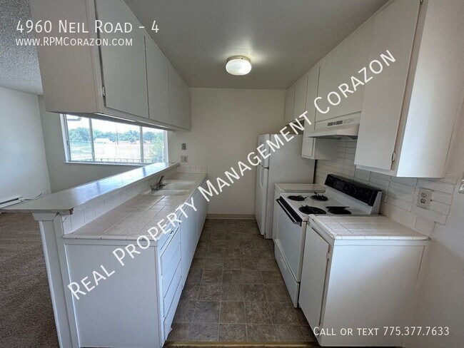 Foto del edificio - Upstairs 2 bedroom, 1 bathroom condo now a...