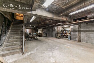 Building Photo - 144-50 W Laurel St
