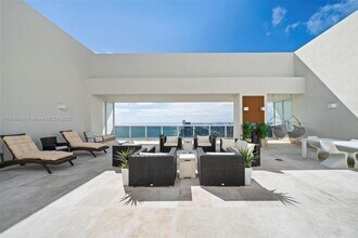 Building Photo - 1830 S Ocean Dr