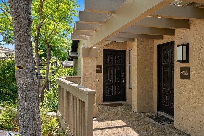 Building Photo - 6082 Cirrus St