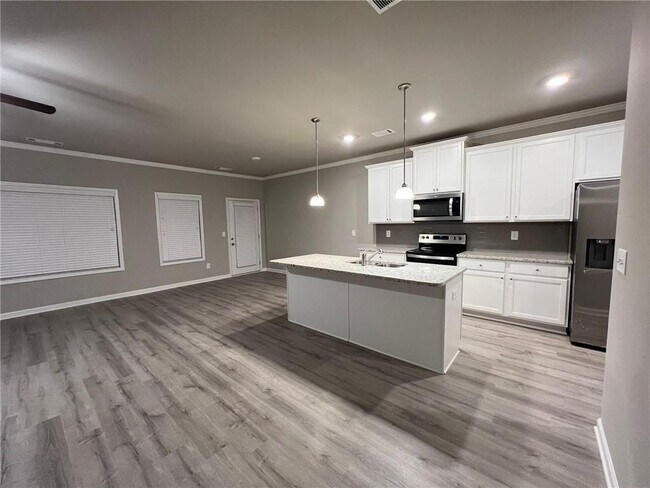 Foto del edificio - 5332 Fox Hl Ln