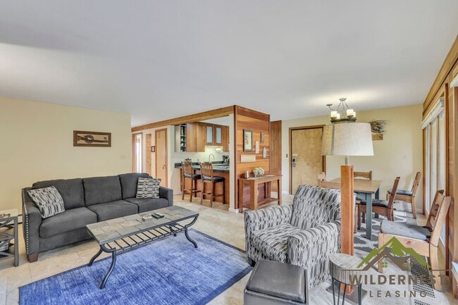 Building Photo - Winter Rental- 2 Bed/2 Bath, renovated con...