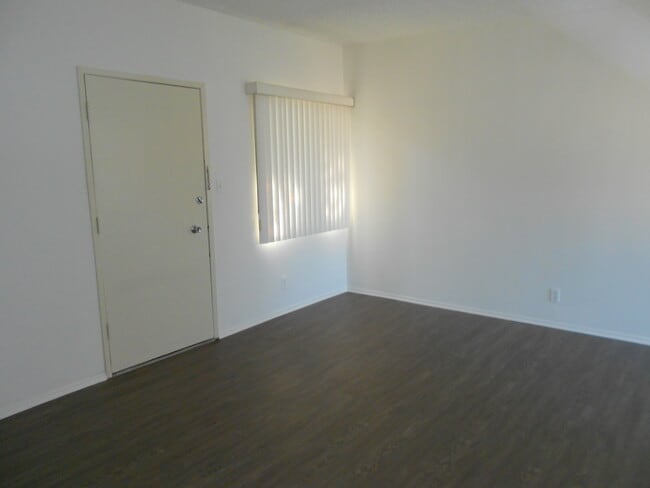 Building Photo - 3721 Midvale Ave