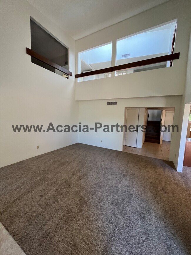 Foto del edificio - Large Three Bedroom Townhouse