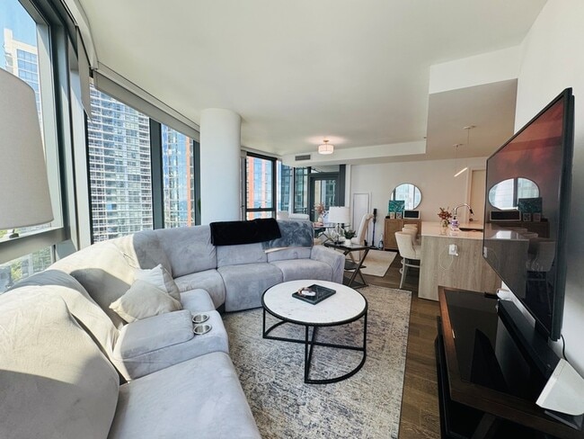 Foto del edificio - 211 N Harbor Dr