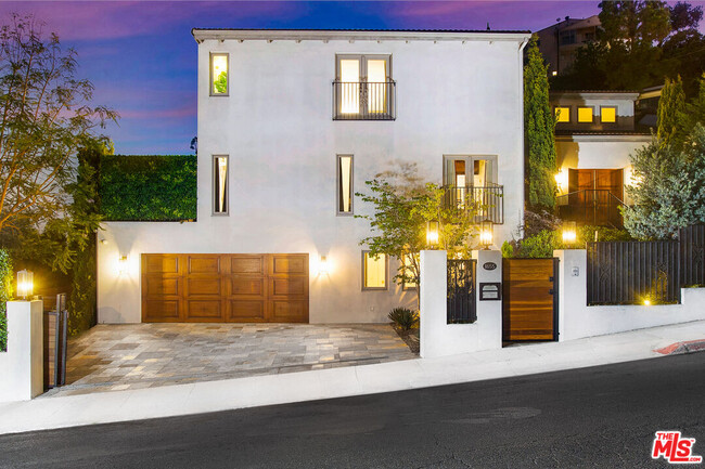 Building Photo - 1655 N Crescent Heights Blvd